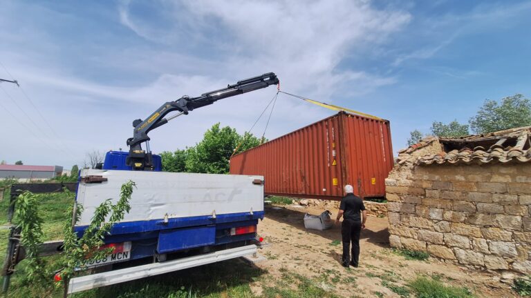 Imagen de grúa, transporte o maquinaria de Grúas y Transportes Lyve