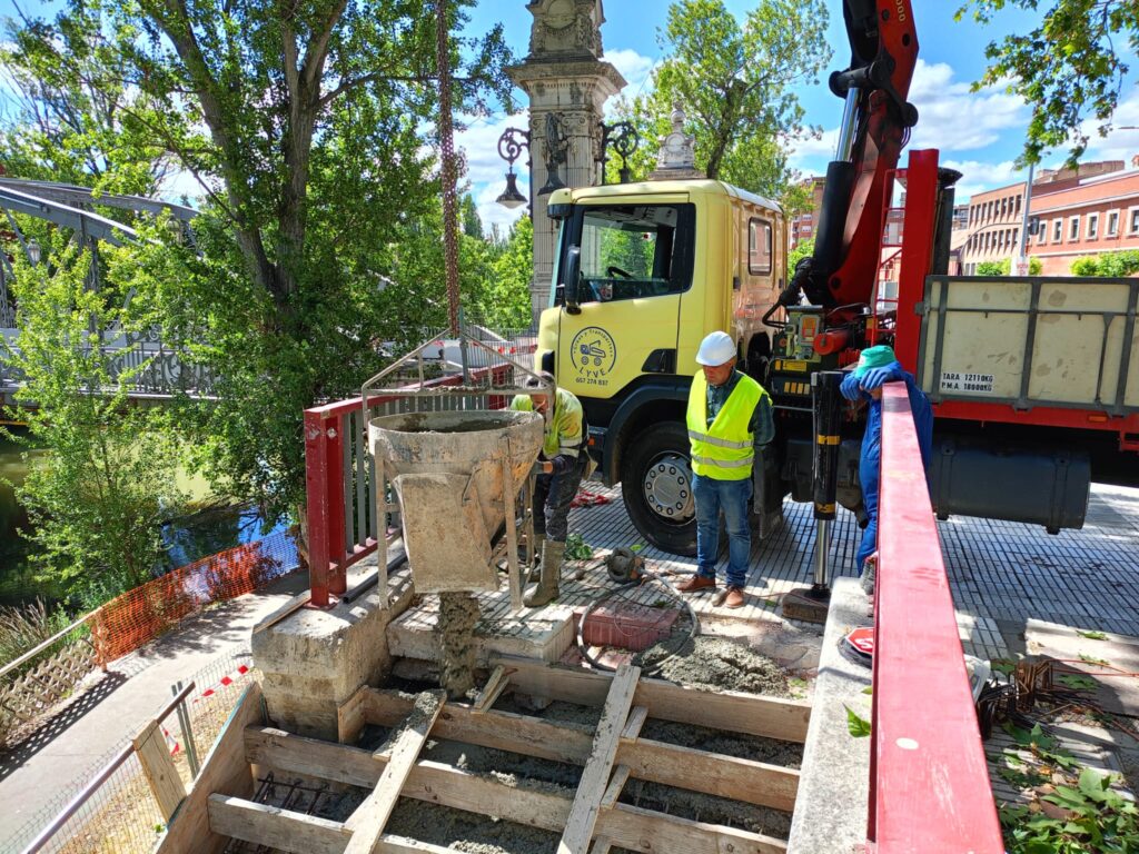 Imagen de grúa, transporte o maquinaria de Lyve